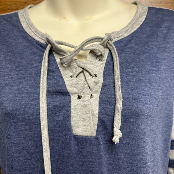 Blue and Gray Tie Front Relaxed T-Shirt size small no brand - Picture 8 of 8